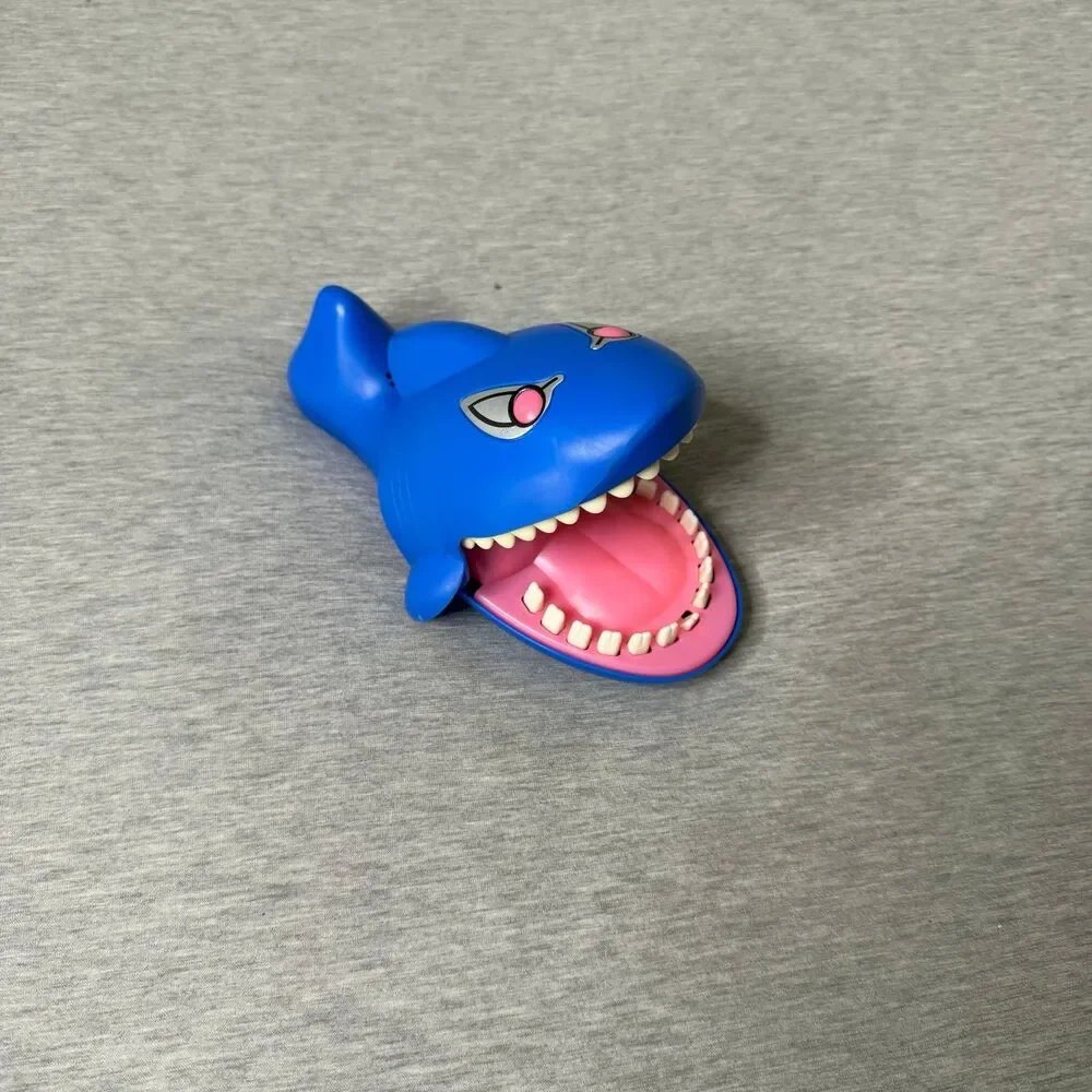 Snappy Blue Shark Press Teeth Bite Game